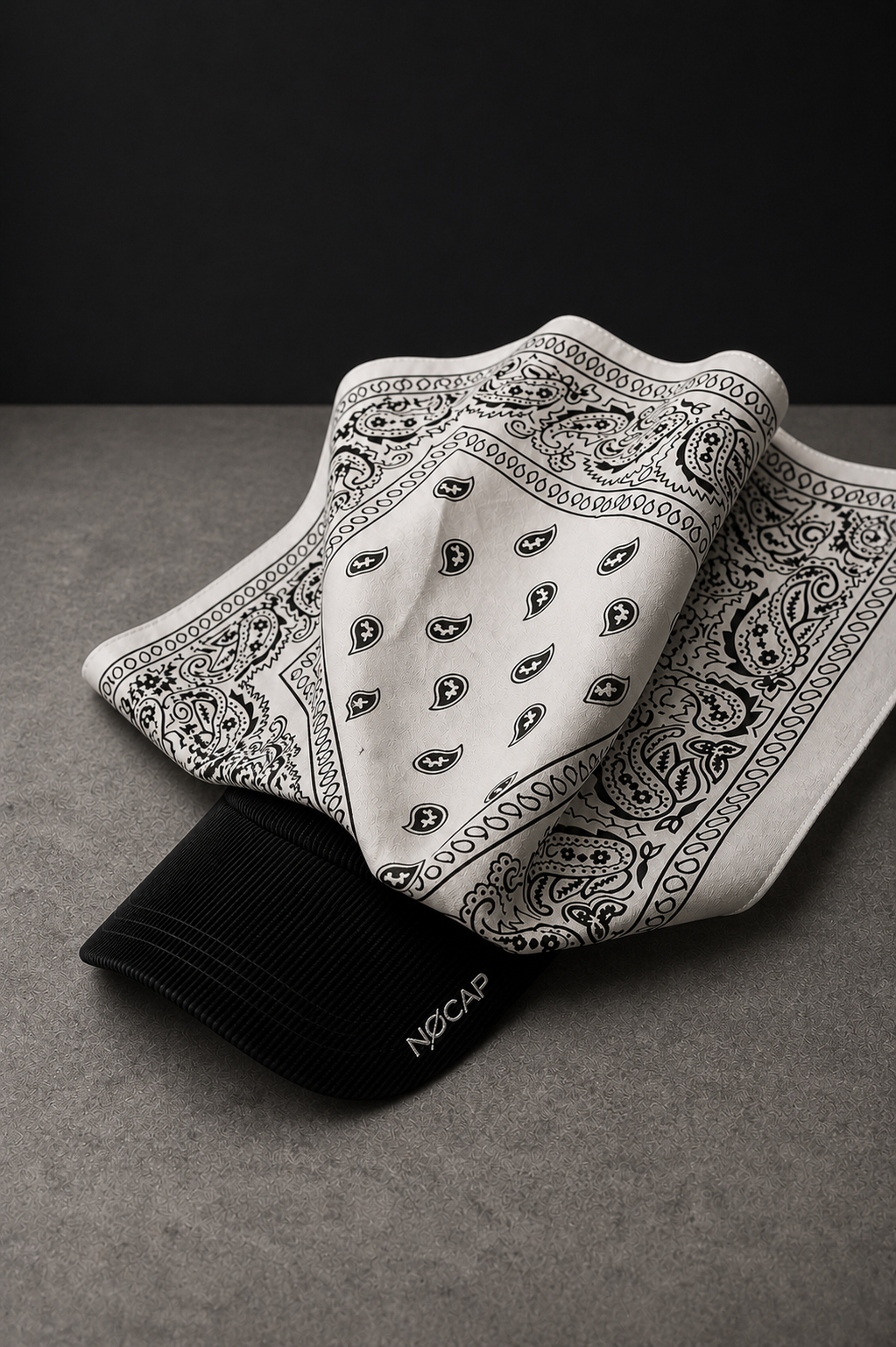 PARADOX - BLACK/WHITE
