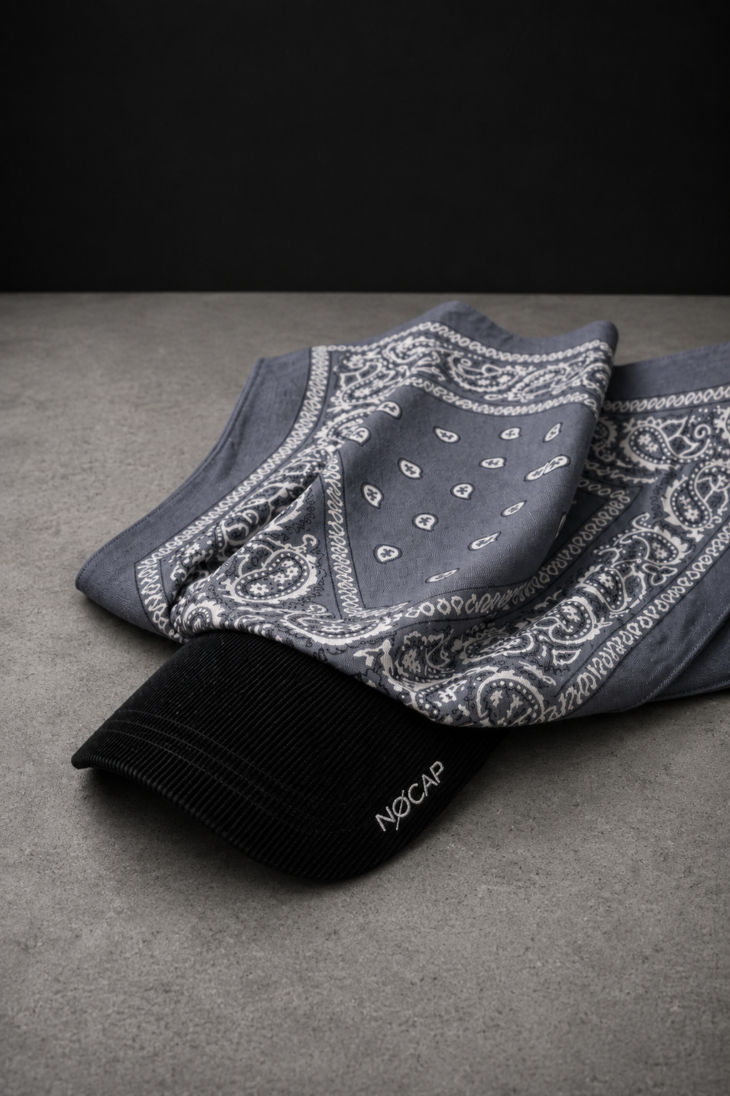 ISOLATION - BLACK/GREY