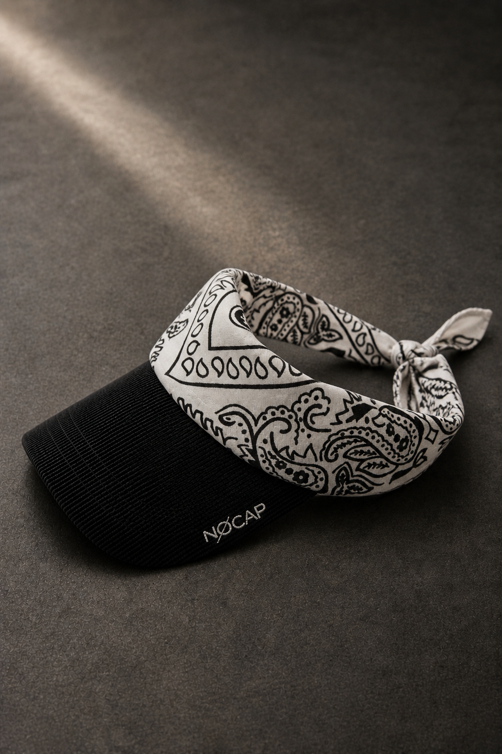 PARADOX - BLACK/WHITE