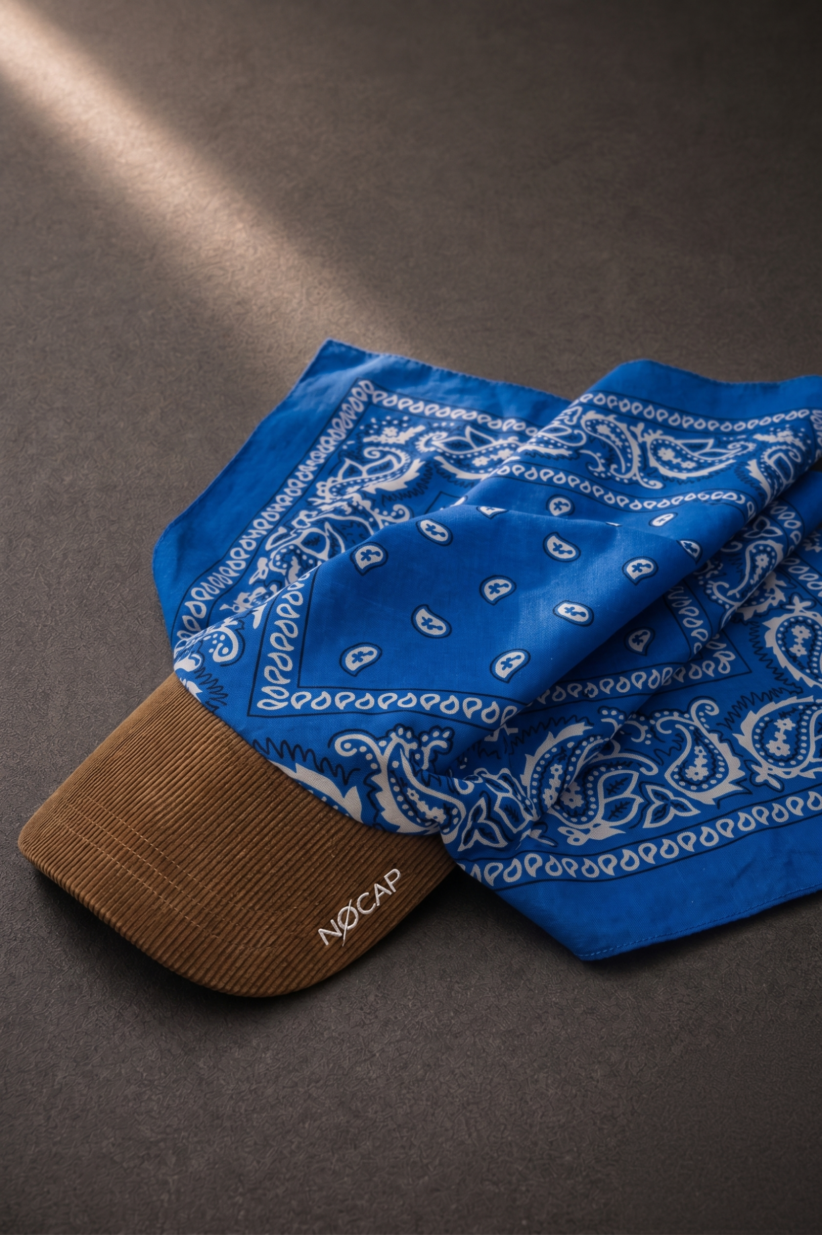 MARE - Blue/Brown