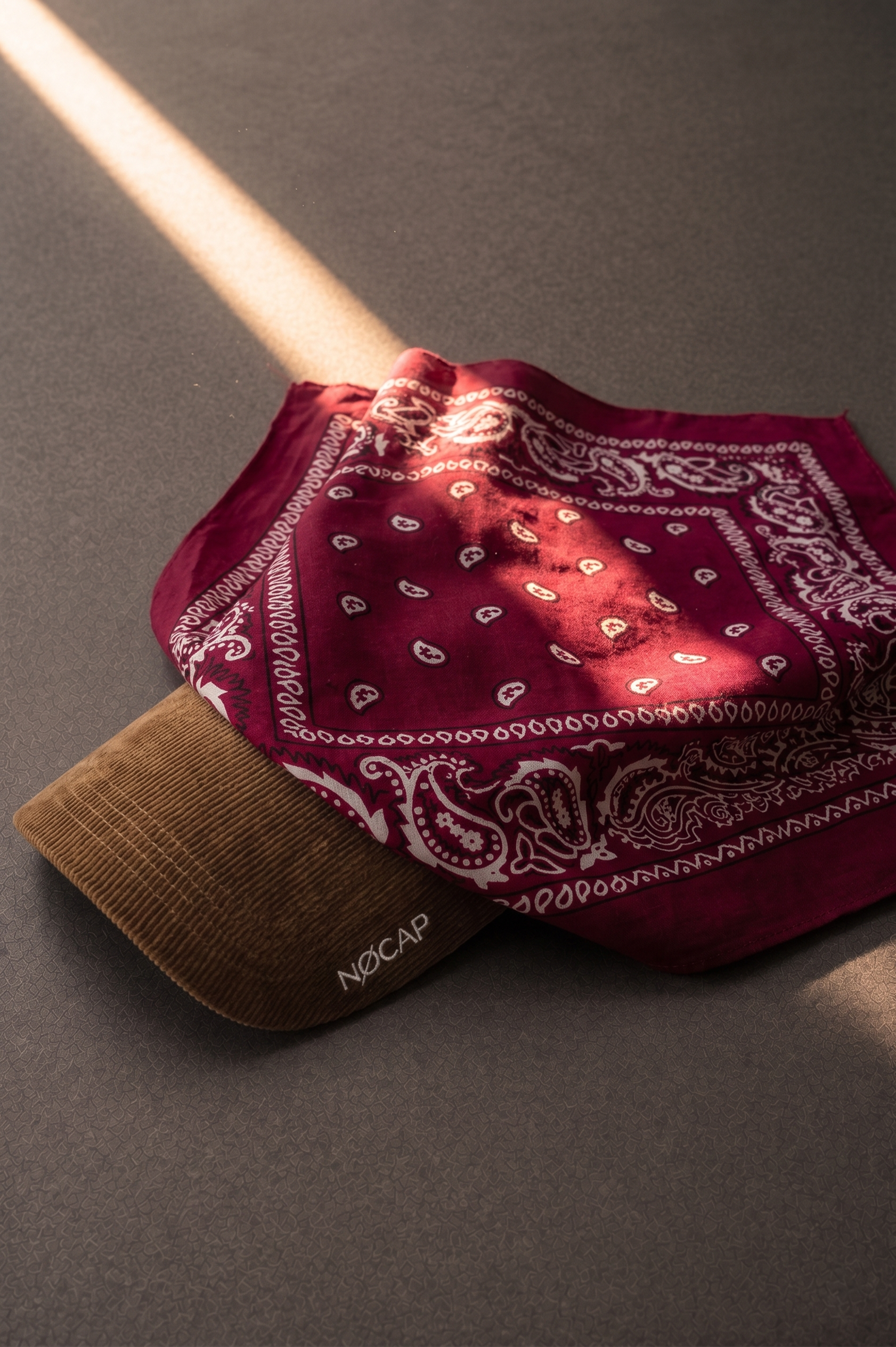 VENDETTA - Maroon/Brown